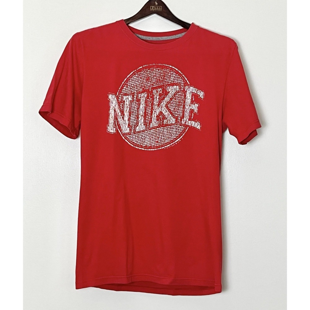 Nike Graphic T-Shirt Men's Small Red Circle Graphic Sportswear BlokeCore Gym